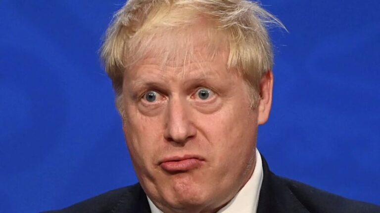 Boris Johnson renuncia