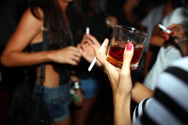bebida e cigarro